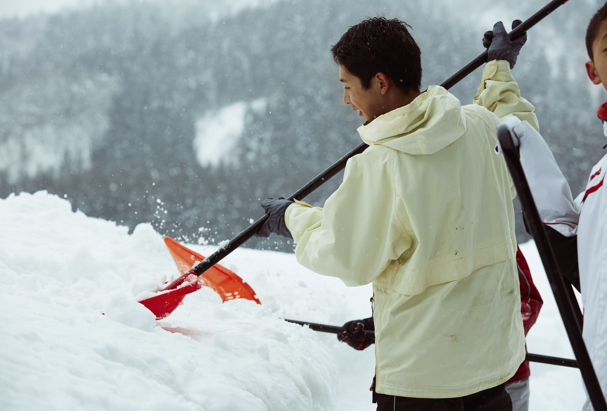 雪からカーポートを守る！カーポートの選び方と有効な雪対策をご紹介