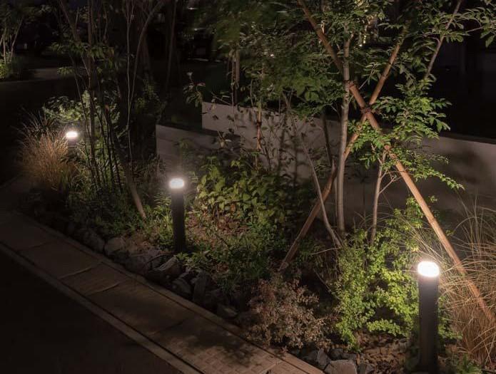 夜の庭をもっと楽しみたい。光で演出するライティングデザインのすすめ 夜の庭をもっと楽しみたい。光で演出するライティングデザインのすすめ