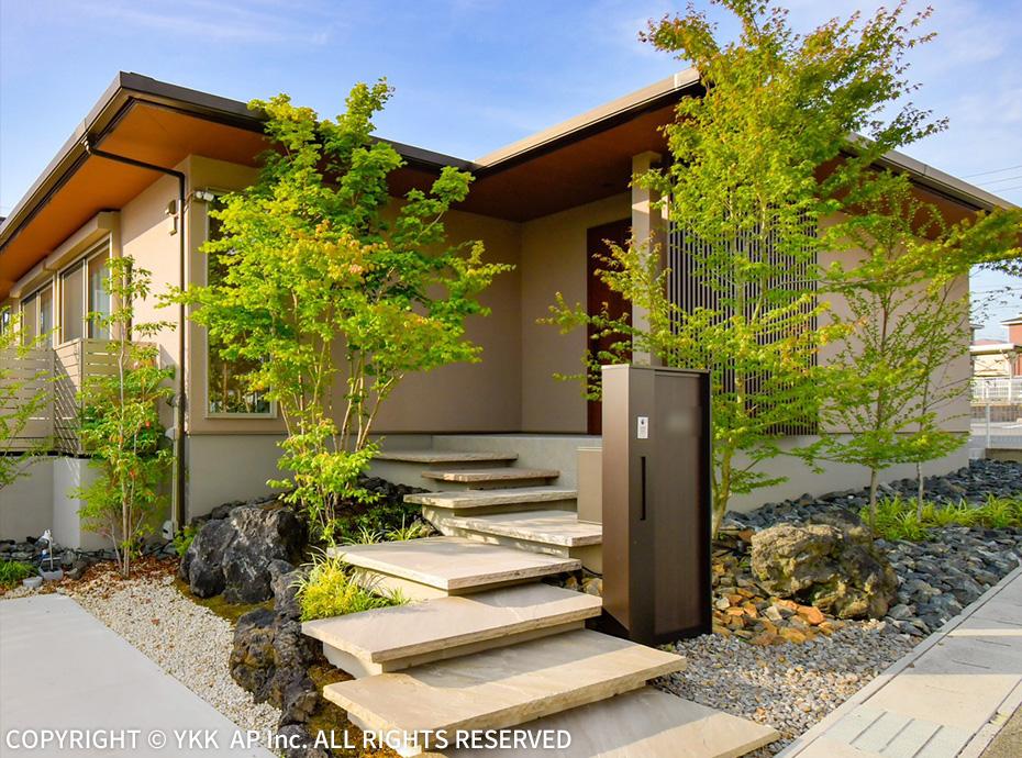 平屋の外構と庭づくりのコツ!2階建てにはない魅力を演出するためのエクステリア計画 平屋の外構と庭づくりのコツ!2階建てにはない魅力を演出するためのエクステリア計画