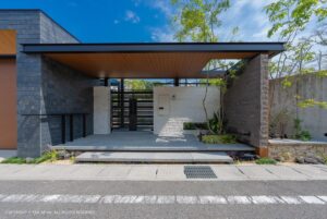 映える外構デザイン！シンプルモダンで豪華に見せる施工事例【YKK AP2025年コンテスト入賞作品より】