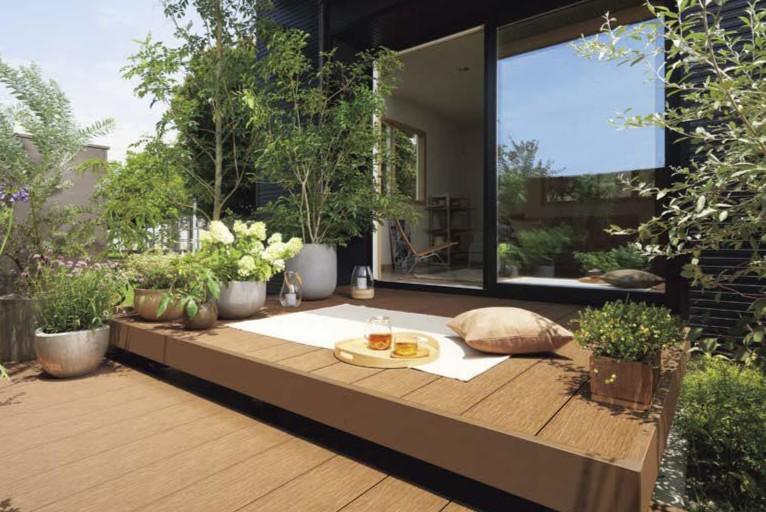 お手入れしやすい植栽レイアウトで、無理なく楽しむ庭づくりを。 お手入れしやすい植栽レイアウトで、無理なく楽しむ庭づくりを。