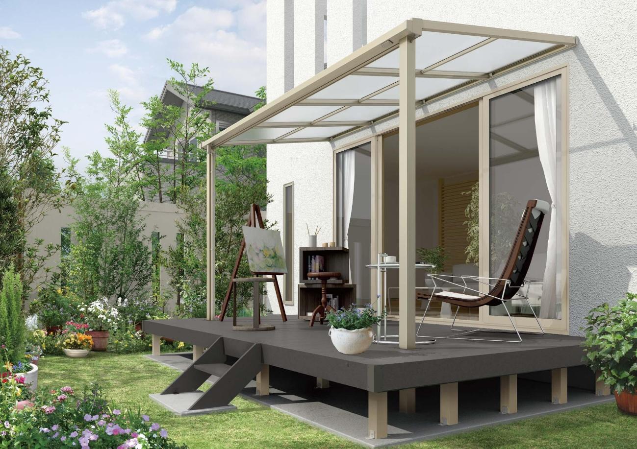 室内の小さな不便を屋外に役割を振り分けることで、毎日の暮らしが自然と軽くなる。（屋外スペースに設置できる衣類乾燥機「乾太くん」も活用）