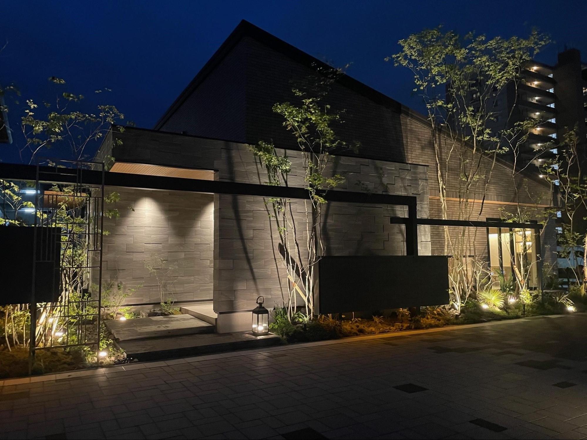 モデルハウスが素敵な理由、プロの工夫に学ぶ外構デザイン施工事例【YKK AP2025年コンテスト入賞作品より】