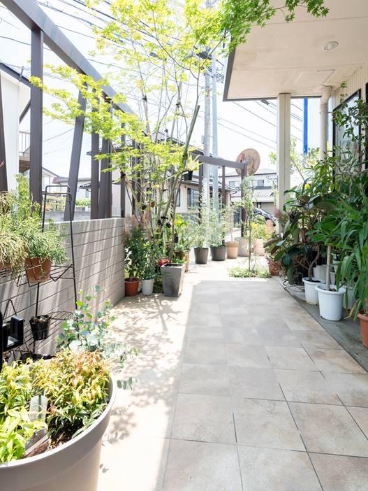 ガーデンテラスがあると、庭の使い方はこんなに変わる！施工事例で見る活用アイデア